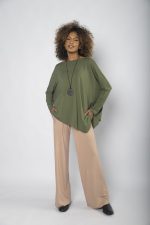 Calça Feminina Em Malha E Bolsos Nas Laterais - Imagem 4