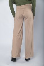 Calça Feminina Em Malha E Bolsos Nas Laterais - Imagem 7