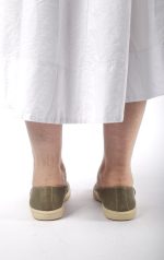 Tênis em Couro Feminino Oliva - ITTEM - Imagem 4