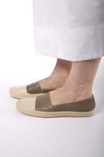 Tênis em Couro Feminino Oliva - ITTEM - Imagem 3