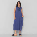 Vestido Em Malha Sem Mangas Com Bolsos