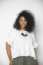 Bata Feminina em Linho Listrada