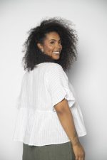 Bata Feminina em Linho Listrada - Imagem 3