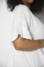 Bata Feminina em Linho Listrada - Imagem 2