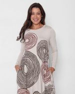 Vestido Curto em Malha Estampado Manga Longa - Areia - Imagem 3