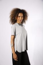 Blusa Feminina Em Malha Com Manga Curta - Imagem 3