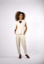 Blusa Feminina Em Malha Com Manga Curta - Imagem 2