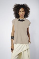 Blusa Feminina Em Malha Com Manga Curta - Imagem 7