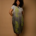 Vestido Em Malha Estampado Manga Curta - Cinza