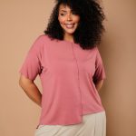 Blusa Feminina Em Malha Manga Curta