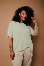 Blusa Feminina Em Malha Manga Curta - Imagem 4