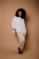 Blusa Feminina Em Malha Gola Canoa - Imagem 5