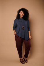 Blusa Feminina Em Malha Gola Canoa - Imagem 6