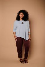 Blusa Feminina Em Malha Gola Canoa - Imagem 7