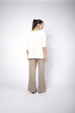 Blusa Feminina em Malha Decote V - Cru - Imagem 2