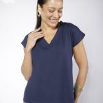 Blusa Feminina Em Malha Com Manga Curta