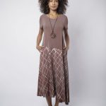 Vestido Em Malha Com Manga Curta - Marrom