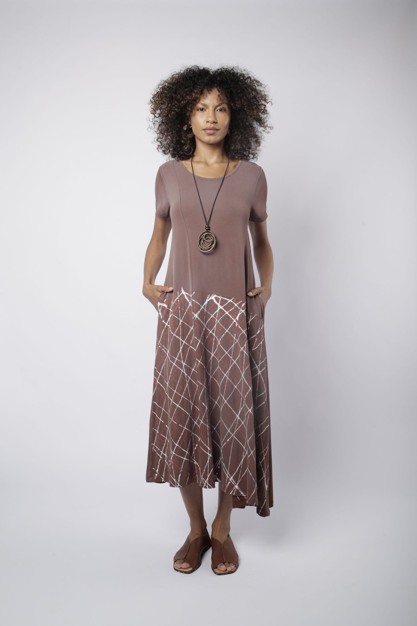 _D3_5186 Vestido Em Malha Com Manga Curta - Marrom - Imagem 1